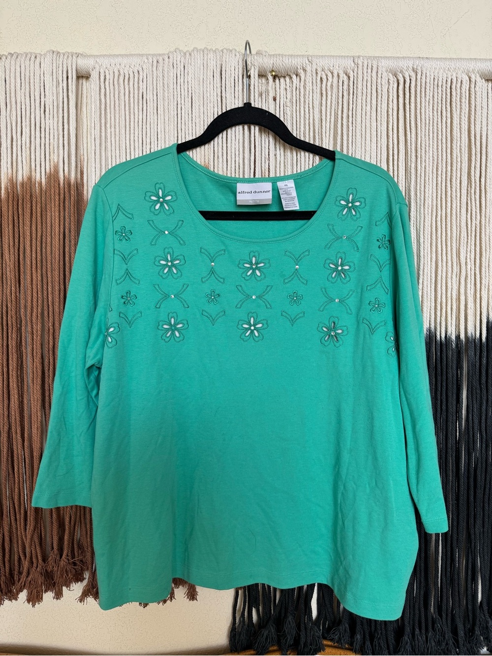 Green Alfred Dunner 3/4 sleeve floral embroidered top with rhinestones